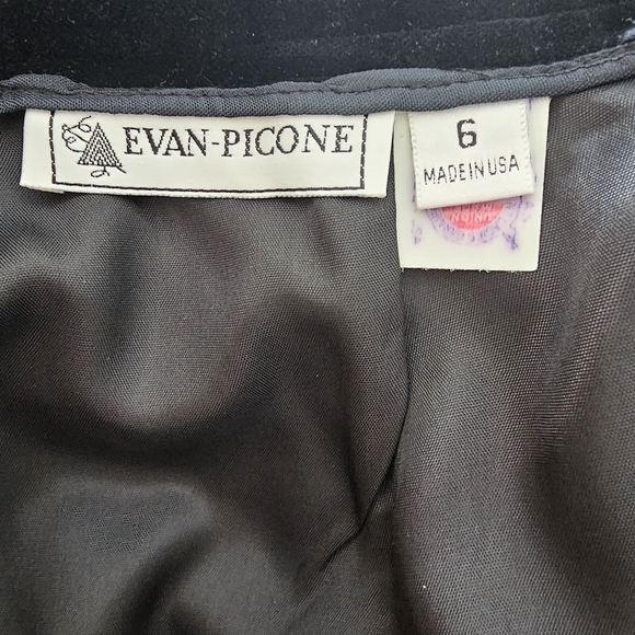 Vintage Velvet Pencil Skirt Women's Size 6 Black Union USA Made Pockets Modest - Picture 14 of 16